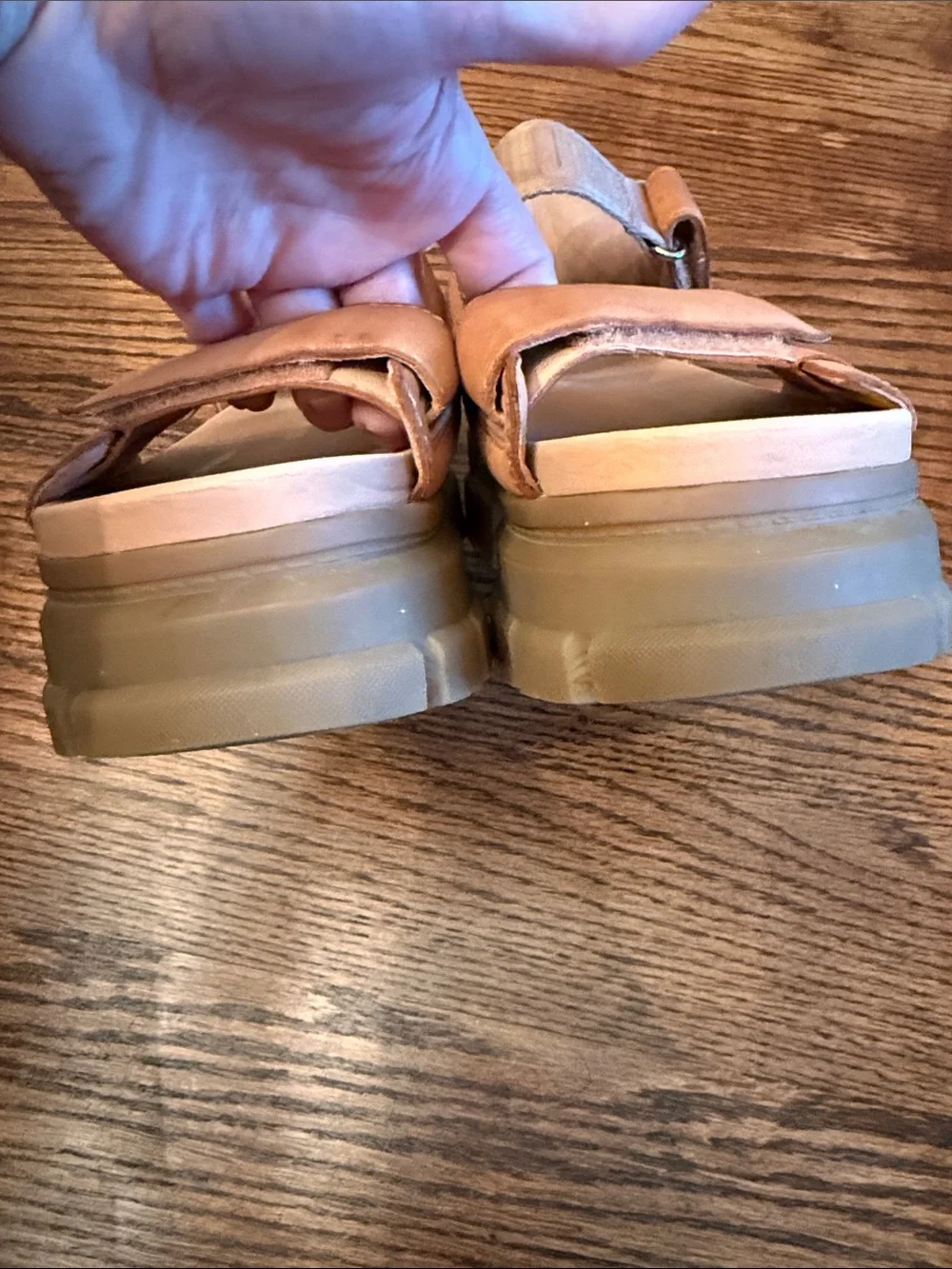 UGG Chunky Platform Sport Sandals Leather Logo Webbing Tan Estimated 6 1/2-7